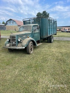 Mack EE Antique Flatbed Truck
