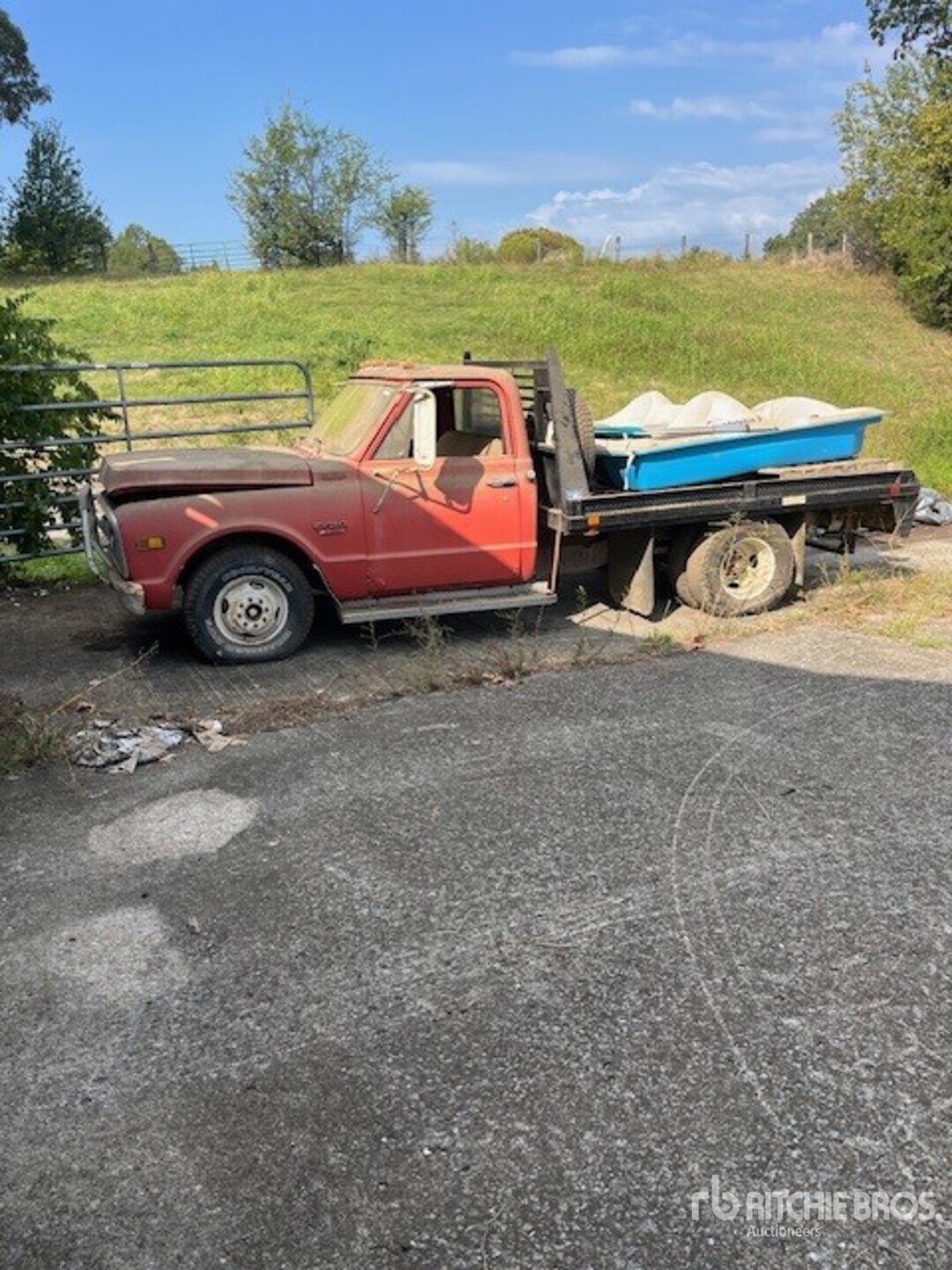 Chevrolet C30 Antique Flatbed Truck (Inoperable)