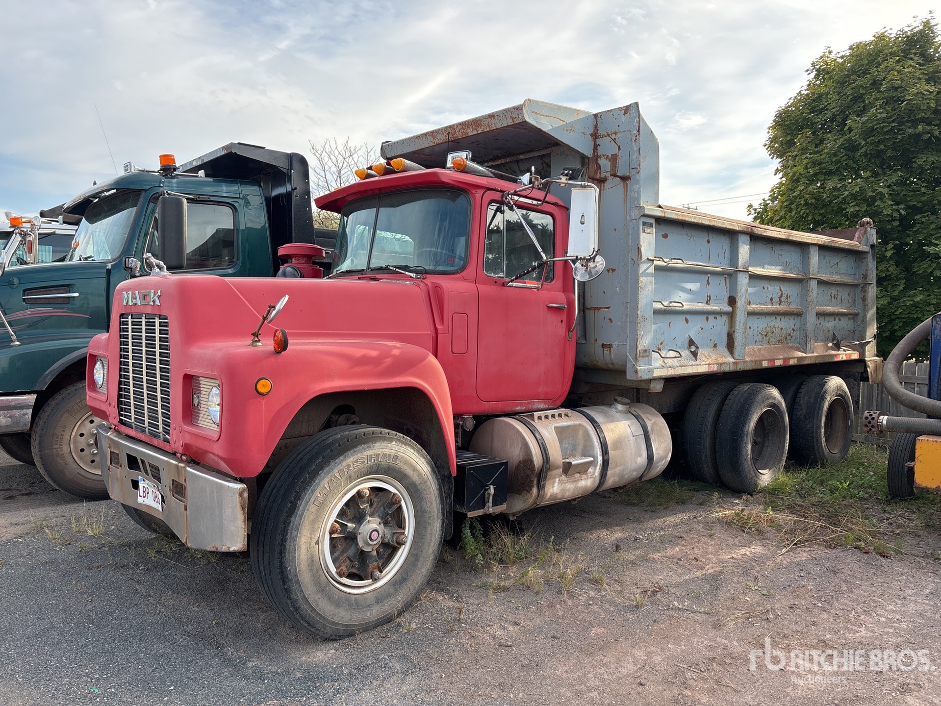 1988 Mack 600 6x4 T/A Dump Truck