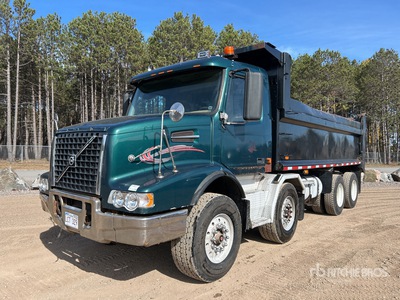 2006 Volvo VHD 8x4 Twin-Steer Camion à benne basculante D/E