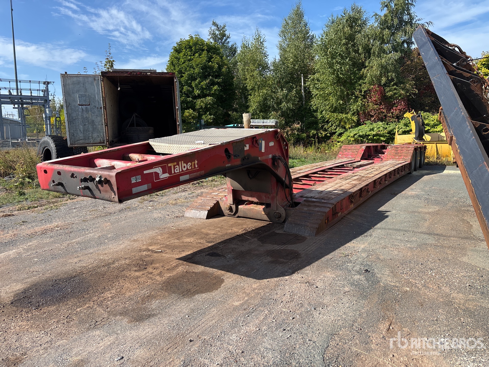 2004 Talbert Tri/A Single Drop Removable Gooseneck Lowboy Trailer