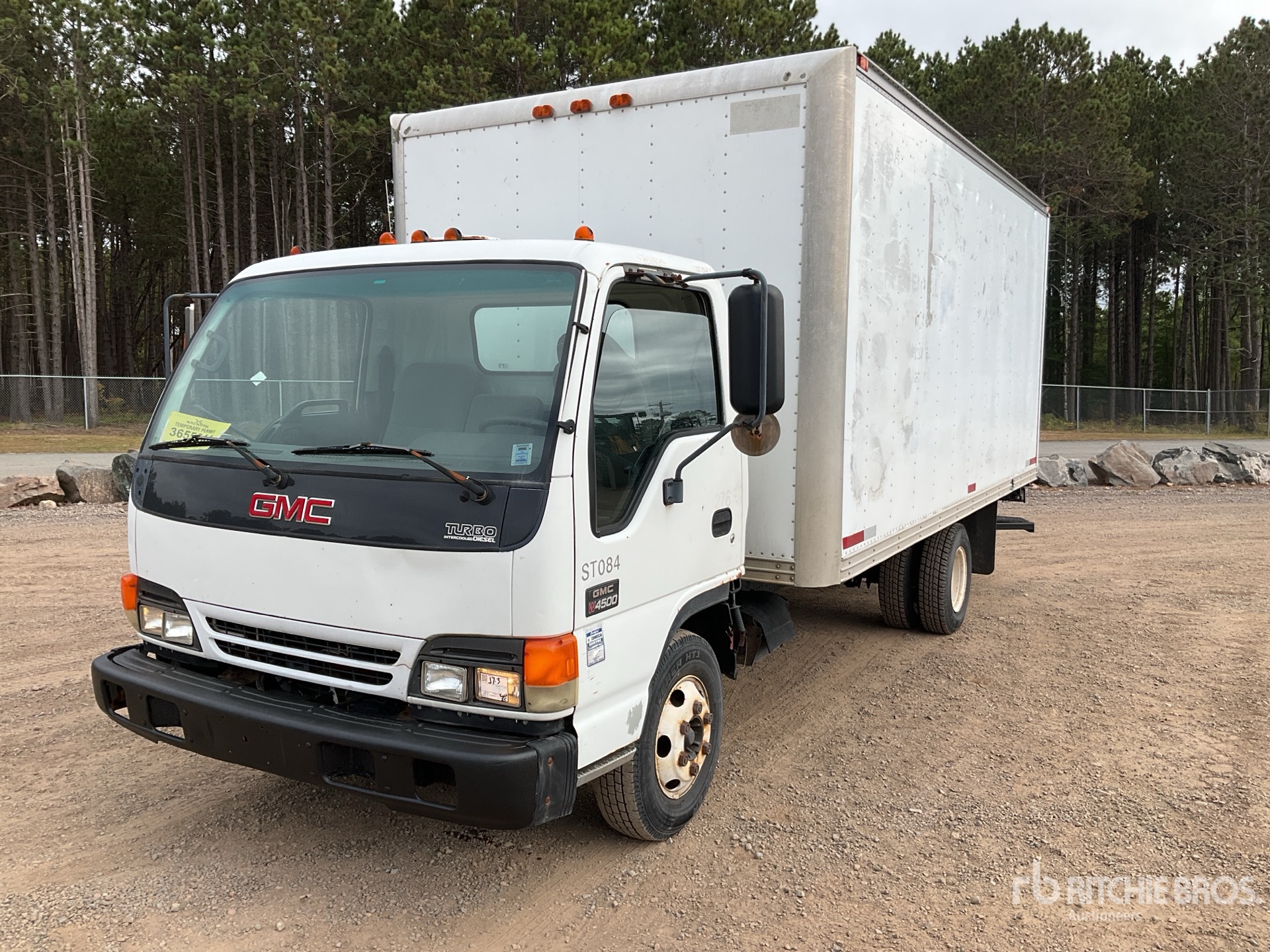 2003 GMC W4500 4x2 Furgonetka