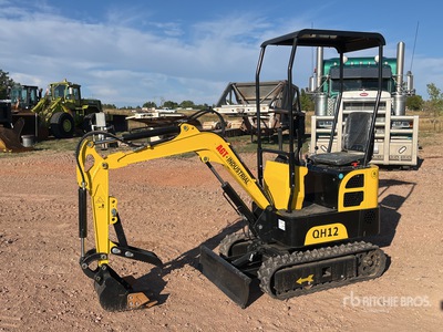 2023 AGT QH12 Mini Excavator