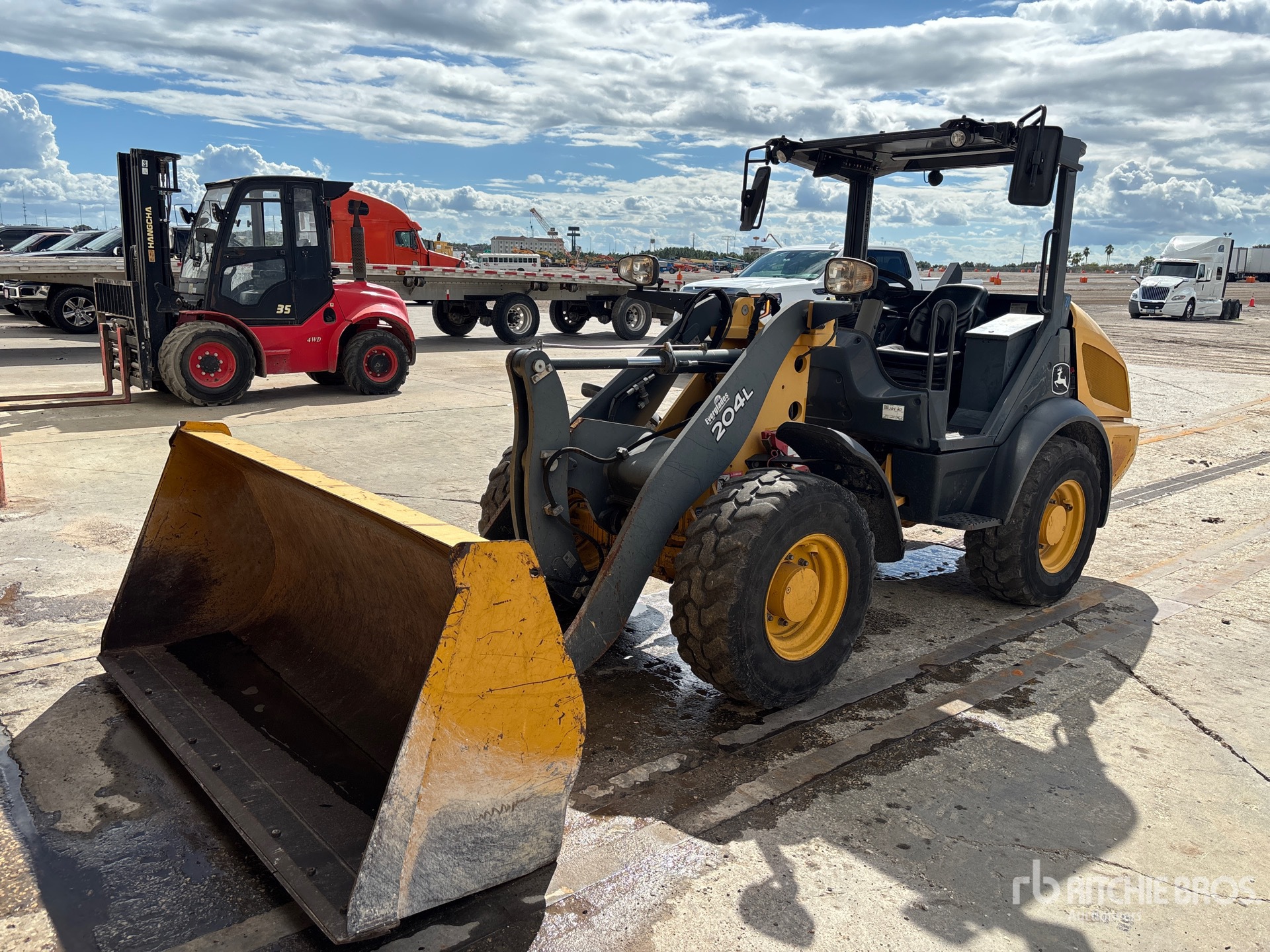 2019 John Deere 204L Wheel Loader
