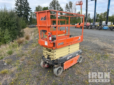 2017 JLG 1932R Electric Scissor Lift