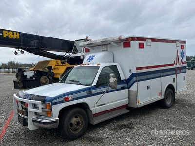 1993 Chevrolet 3500 Ambulance (Inoperable)