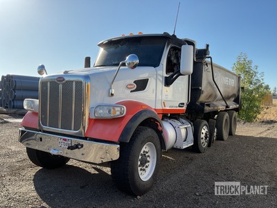 2017 Peterbilt 377 10x4 شاحنة قلابة /ثلاثة محاور (Inoperable)