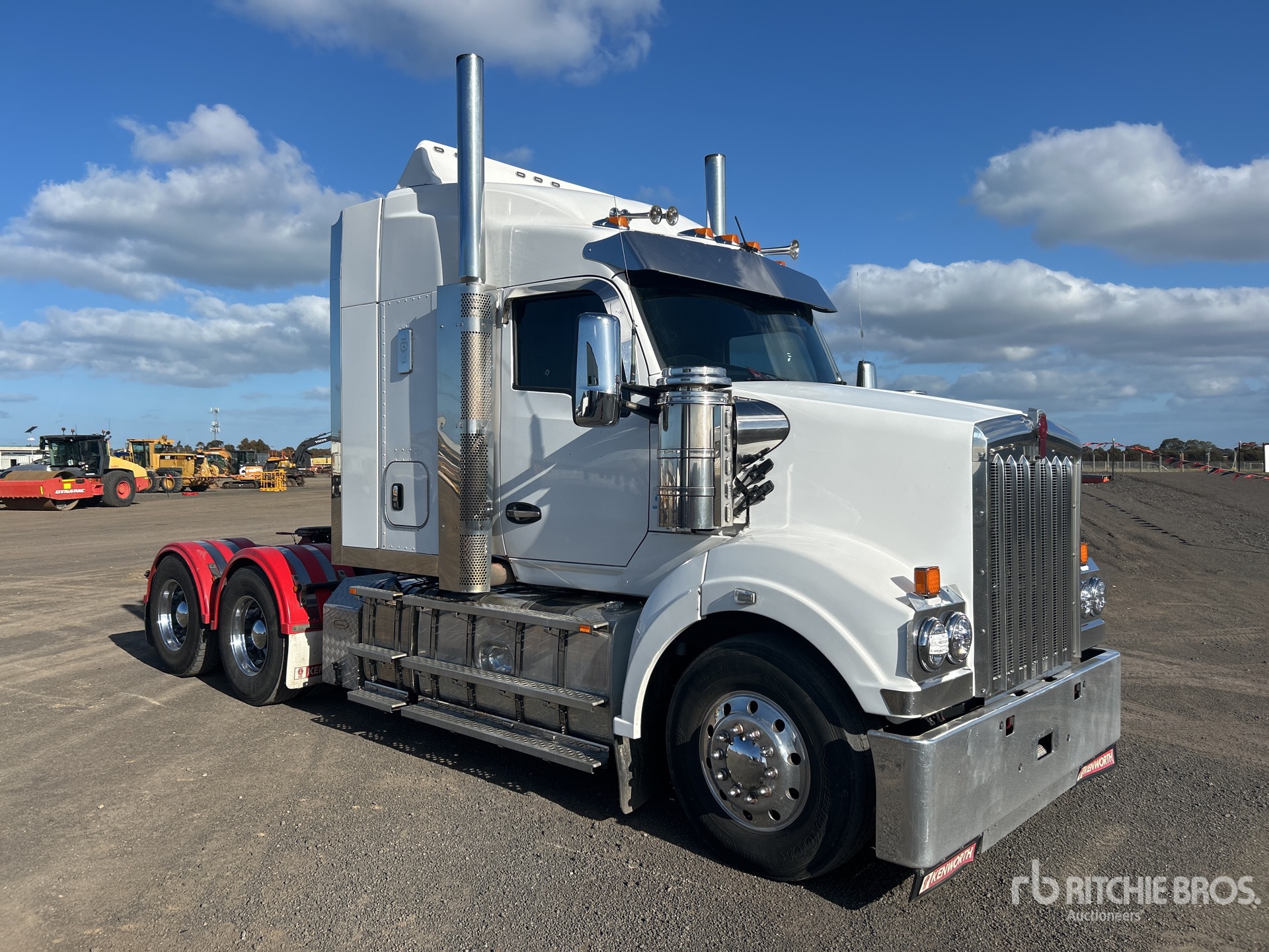 2017 Kenworth T610SAR 6x4 T/A Sleeper Truck Tractor