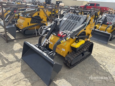 2025 STARVOX SV-480 Mini Ride on Compact Track Loader (Unused)