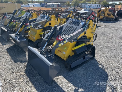 2025 STARVOX SV-480 Mini Compact Track Loader (Unused)