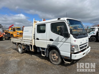 Palfinger PC1500A Knuckle Boom on 2011 Mitsubishi Canter 4x2 Crew Cab Camion à plate-forme avec grue