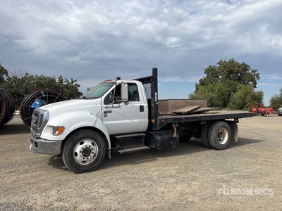 2006 Ford F-650 XL 4x2 Camión plataforma volquete