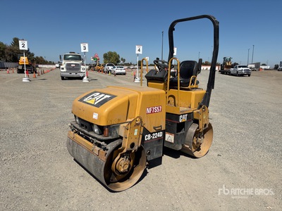 2004 Cat CB224D Double Drum Roller
