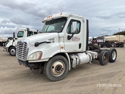 2013 Freightliner Cascadia 113 6x4 T/A Day Cab Truck Tractor (Inoperable)