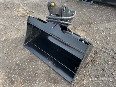 2025 GIYI GY-D3T 800 mm Hydraulic Tilting Excavator Bucket - Fits 3 ton (Unused)