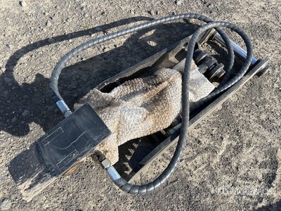 2025 GIYI GY-XJ3T Hydraulic Excavator Thumb - Fits 3 ton (Unused)