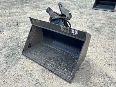 2025 GIYI GY-D5T 900 mm Hydraulic Tilting Excavator Bucket - Fits 5 ton (Unused)