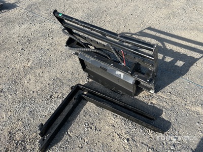 2025 GIYI GY-CYHC 760 mm Mini Skid Steer Forks (Unused)