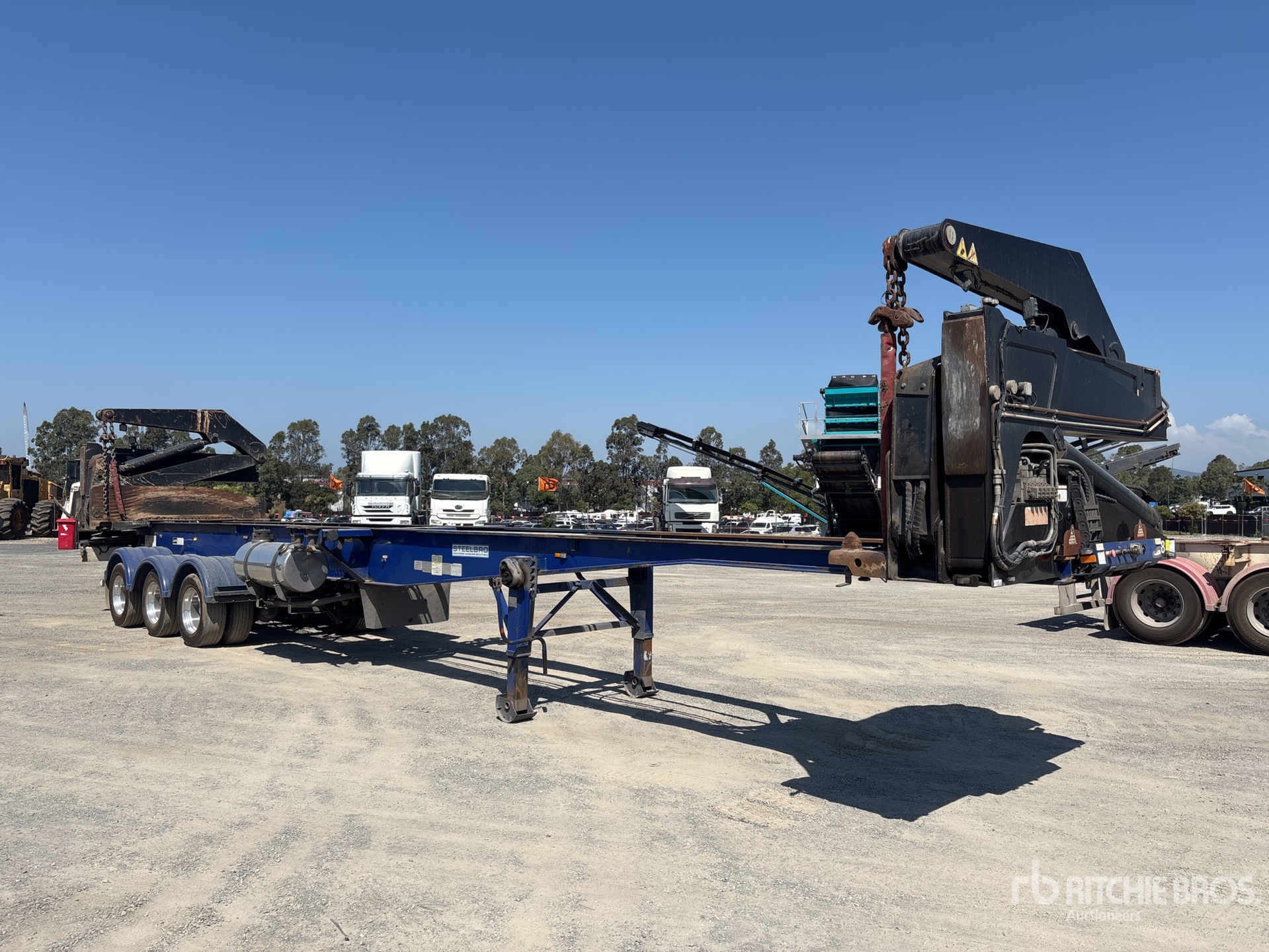 2015 Howard Porter 13.4 m Tri/A Side Loading Containerchassis