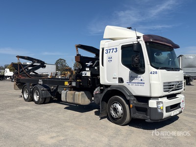 2007 Volvo FE7 6x2 Side Loading Container Truck