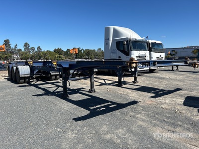 2015 Krueger Container Trailer