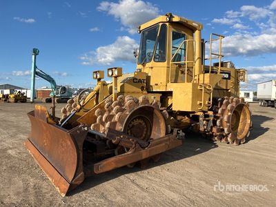1989 Cat 815B Soil Compactor