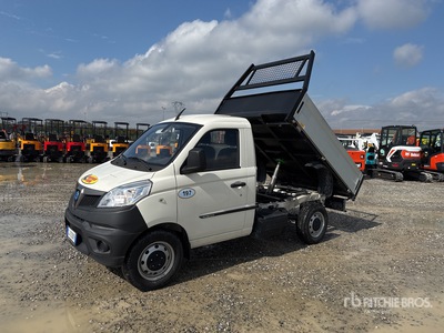 2022 Piaggio Porter NP6 S/A Dump Truck
