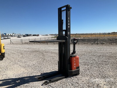 2002 Toyota IXIONS12 Electric Stacker