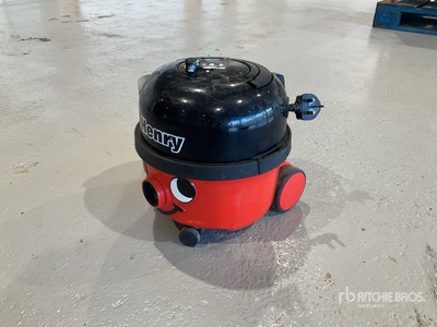 Numatic Henry Vacuum Cleaner