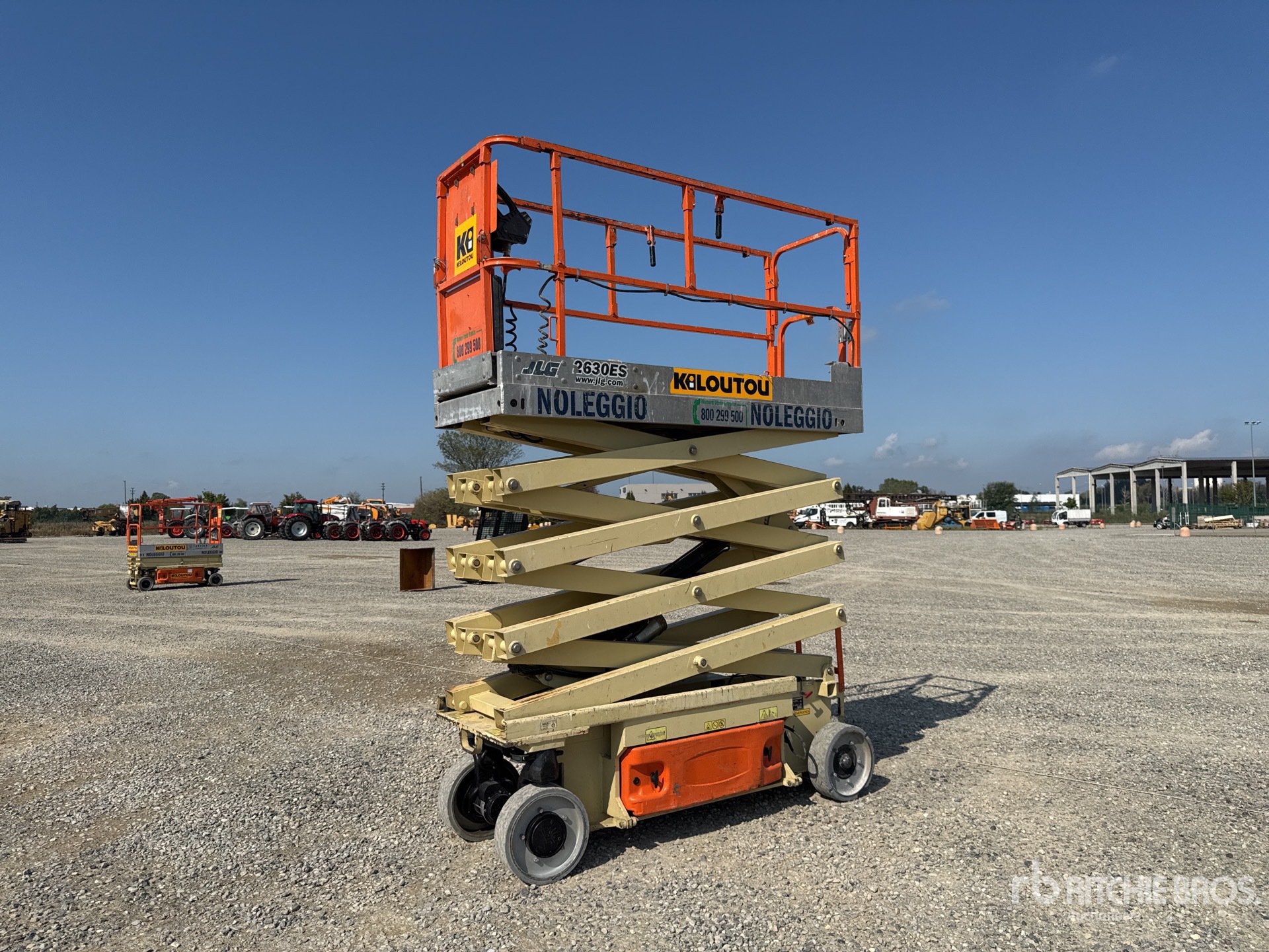 2011 JLG 2630ES Electric シザーリフト