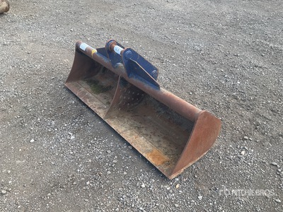 Quantity of (1) 5' ditching  on 45mm pins to suit 8t Excavator Bucket