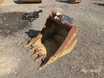 Quantity of (2) 600mm  on 65mm pins to suit 14t Excavator Bucket