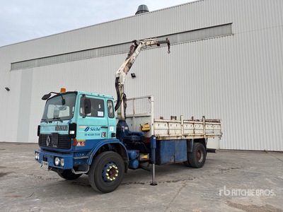 1985 Renault BA 02 Camion-benne avec grue