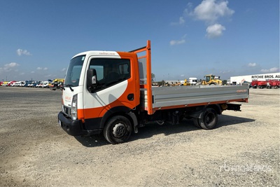 Nissan Cabstar NT400 Camión Caja Abierta