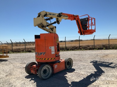 2007 JLG E300 AJP 2WD Electric Articulating Boom Lift