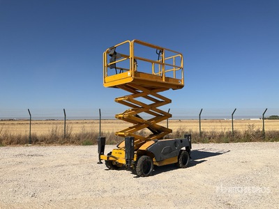 2007 Haulotte Compact 10DX 4x4 Diesel Schaarlift