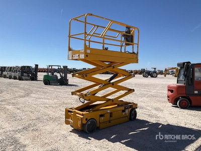 2007 Haulotte Compact 8 Electric Piattaforma aerea verticale