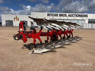2017 Gregoire Besson RCW4 5/170/100 3-Point 5 Bottom Charrue Reversible Plow