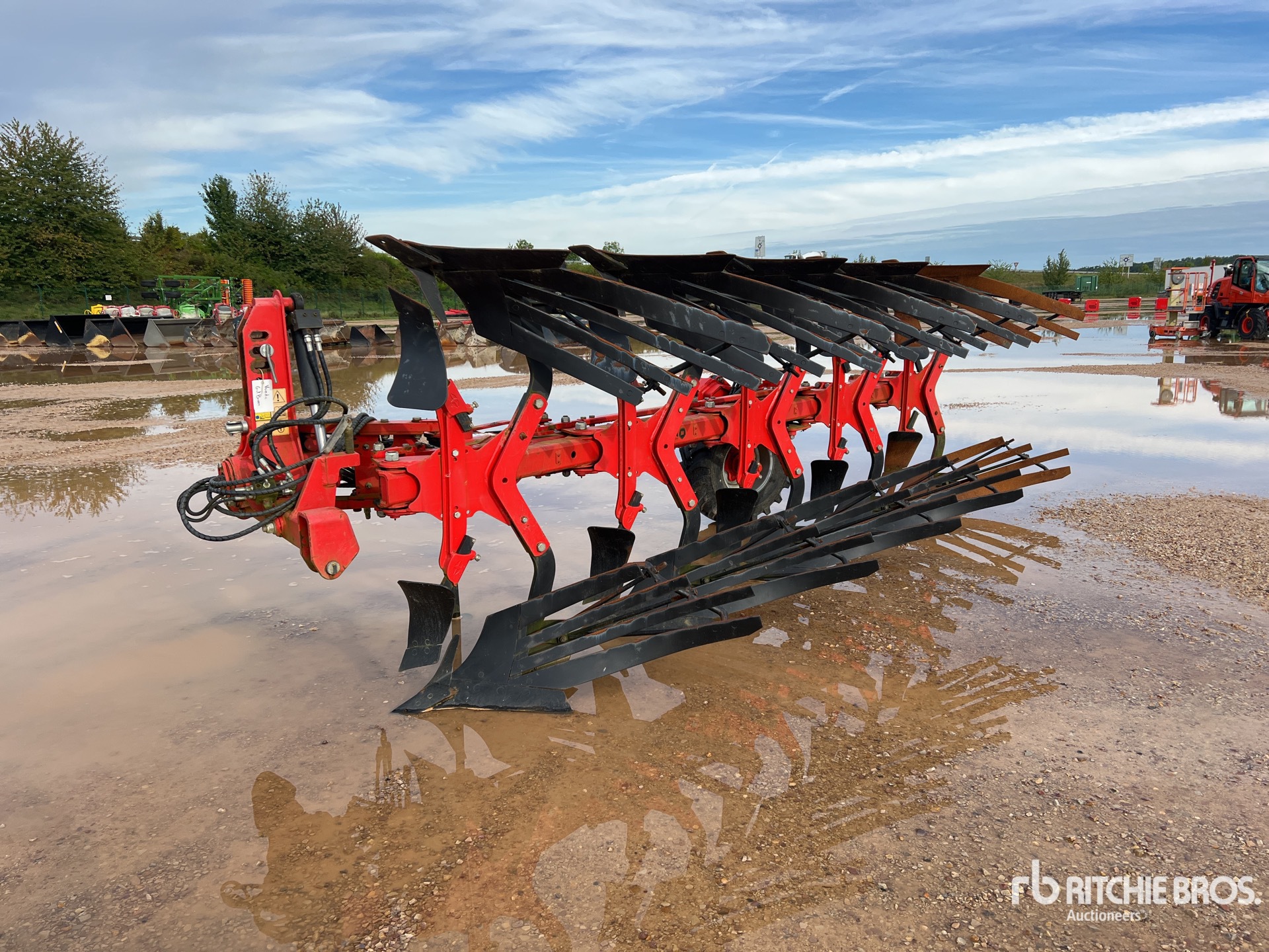 2017 Gregoire Besson RCW4 5/170/100 3-Point 5 Bottom Charrue Reversible Plow