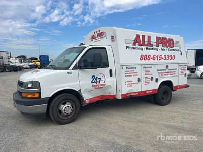 2018 Chevrolet Express 4x2 Utility Truck