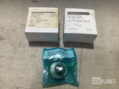 (18) Hamilton Sundstrand 826501-1 System Pressure Regulating Valves
