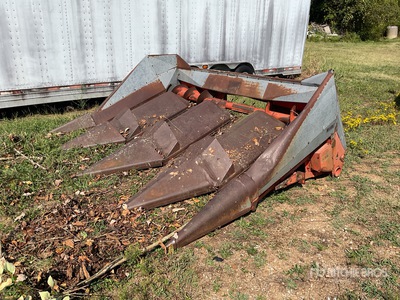 Allis Chalmers 435 4-row corn Combine Header クローラートラクター　その他のアタッチメント