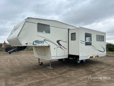 2000 Hornet 25 ft T/A Travel Trailer