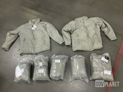 (100) Extreme Cold Weather Parkas