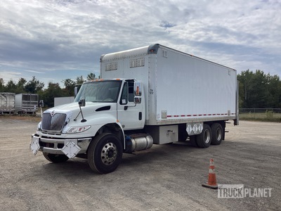 2017 International WorkStar 4400 6x4 Kastenwägen