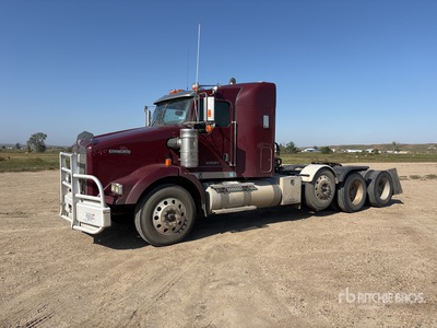 2009 Kenworth T800 8x4 Tri/A Sleeper Truck Tractor