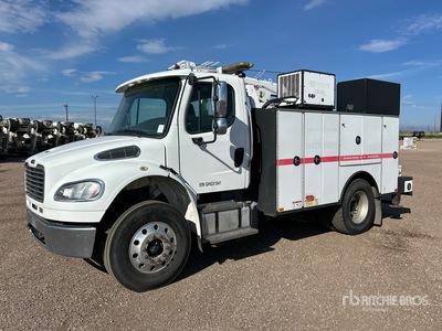 2016 Freightliner M2 106 4x2 Camion de servicios