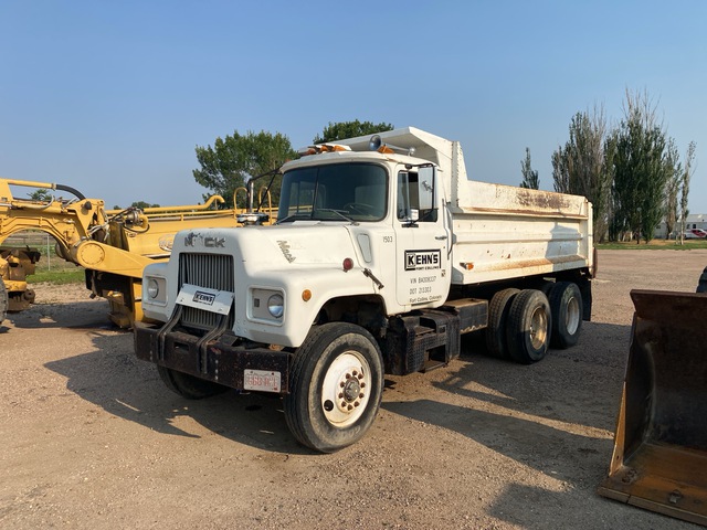 1981 Mack DM686S 6x4 T/A Dump Truck