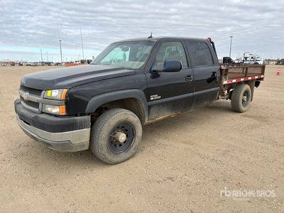 2005 Chevrolet Silverado 3500 4x4 Crew Cab Platte vrachtwagen