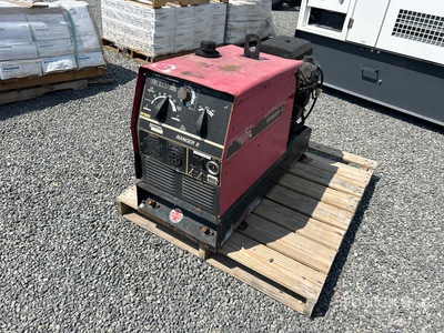 Lincoln Ranger 8 225 A Multi-Process Engine Driven Welder